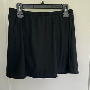 Land’s End Black swim skirt sz 14 like new ~ worn once